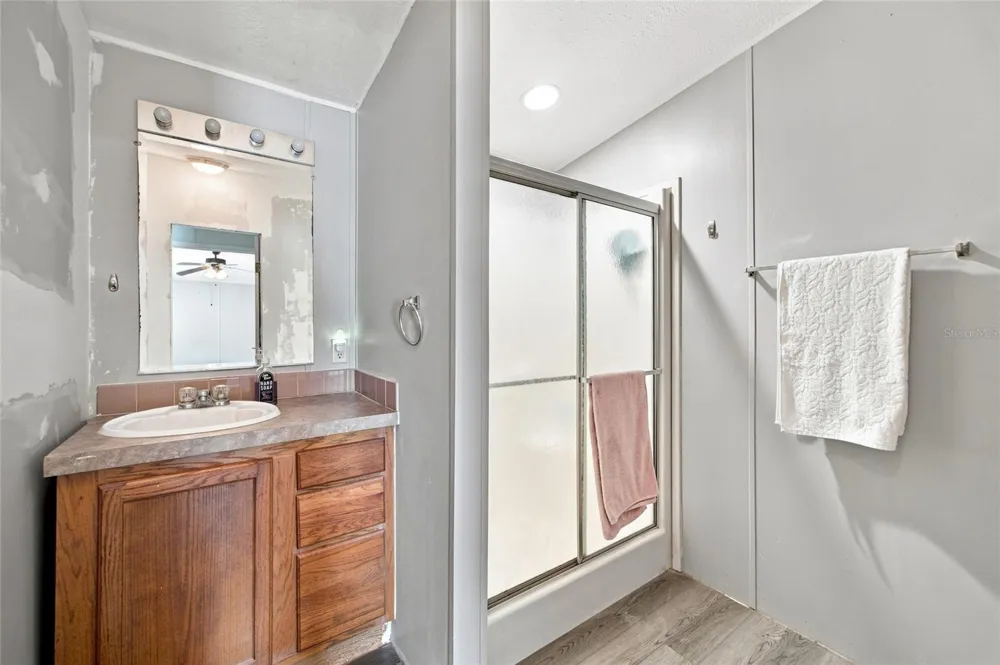 12818 HAWK HILL DRIVE Thonotosassa, FL 33592