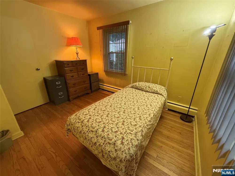 76 Linwood Avenue Midland Park, NJ 07432