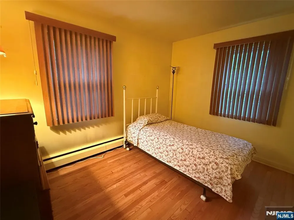 76 Linwood Avenue Midland Park, NJ 07432
