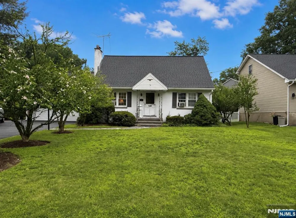 76 Linwood Avenue Midland Park, NJ 07432
