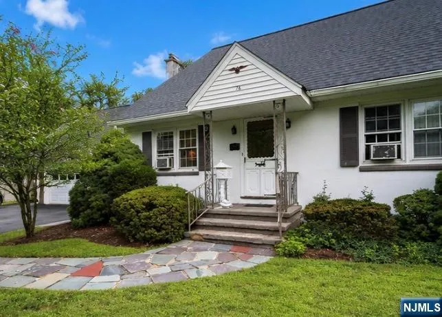 76 Linwood Avenue Midland Park, NJ 07432