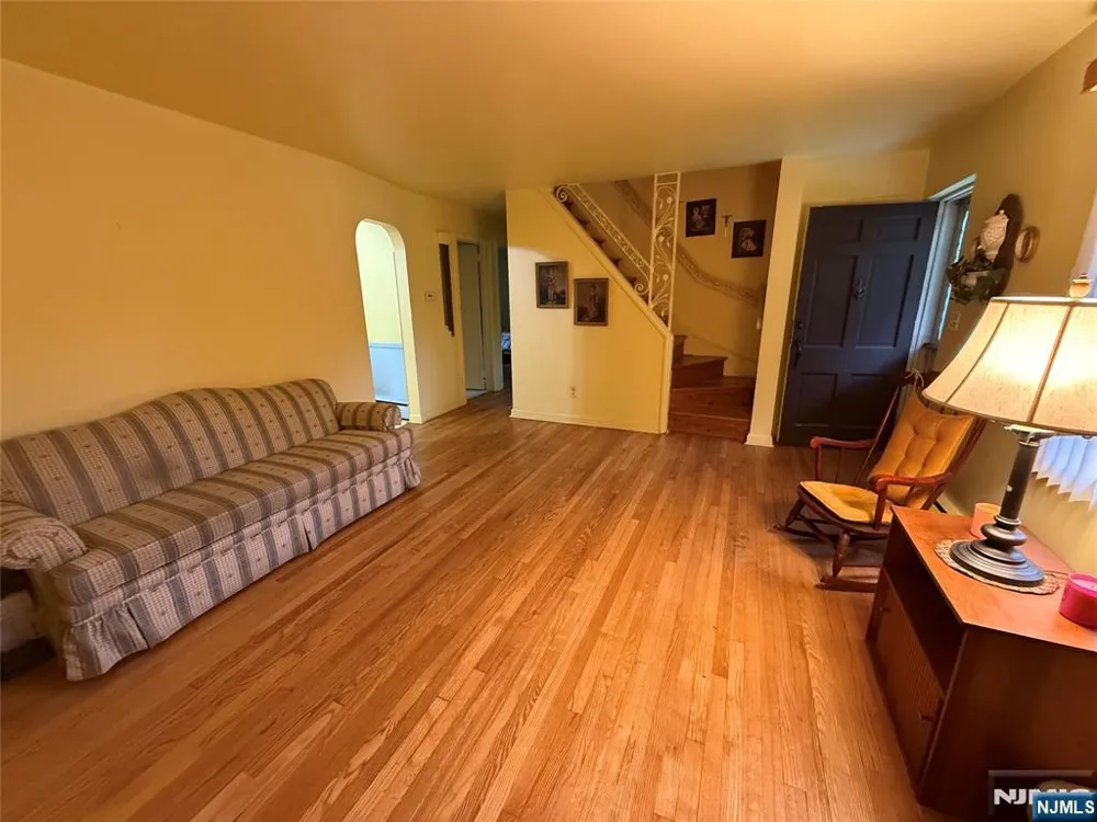 76 Linwood Avenue Midland Park, NJ 07432