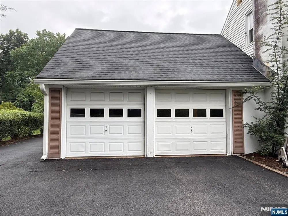 76 Linwood Avenue Midland Park, NJ 07432