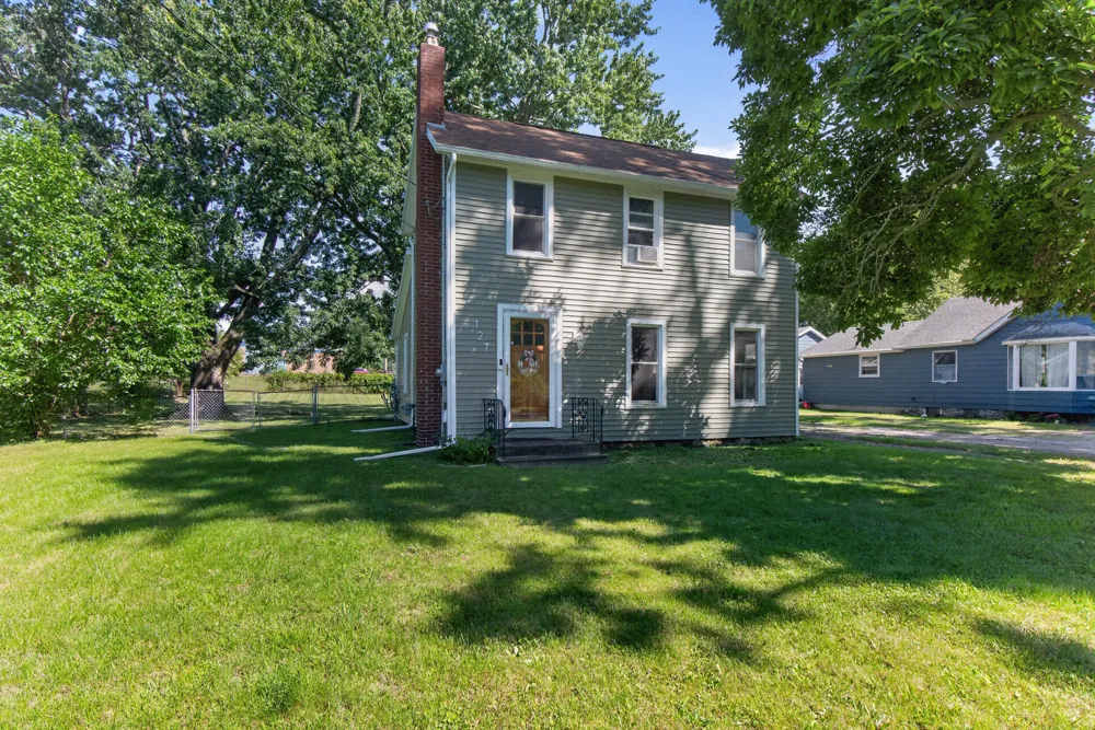 127 Broad Street Brooklyn, MI 49230