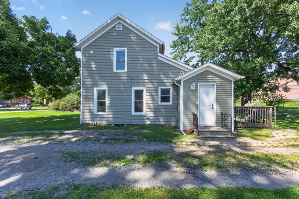 127 Broad Street Brooklyn, MI 49230