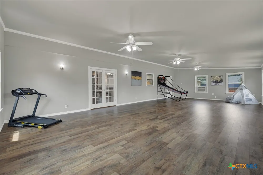 580 E Zipp Road New Braunfels, TX 78130