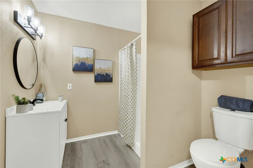580 E Zipp Road New Braunfels, TX 78130