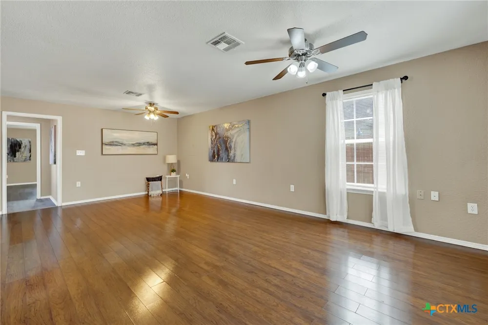 580 E Zipp Road New Braunfels, TX 78130