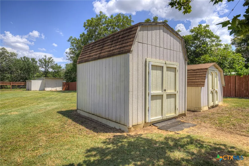 580 E Zipp Road New Braunfels, TX 78130