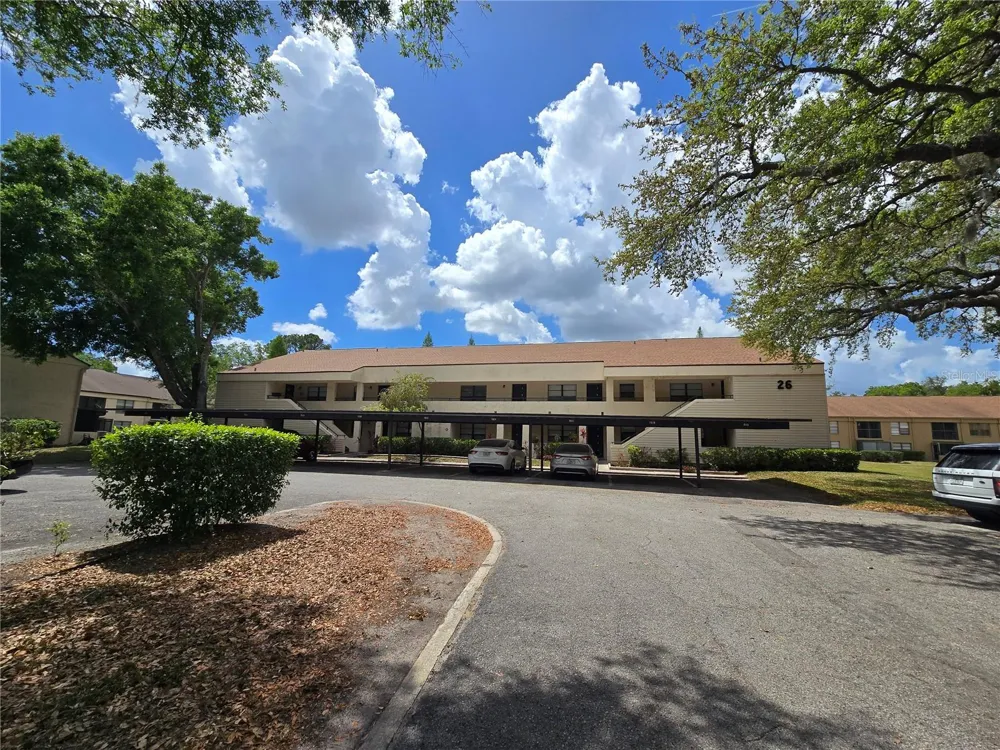 7838 NIAGARA AVENUE #305 Tampa, FL 33617