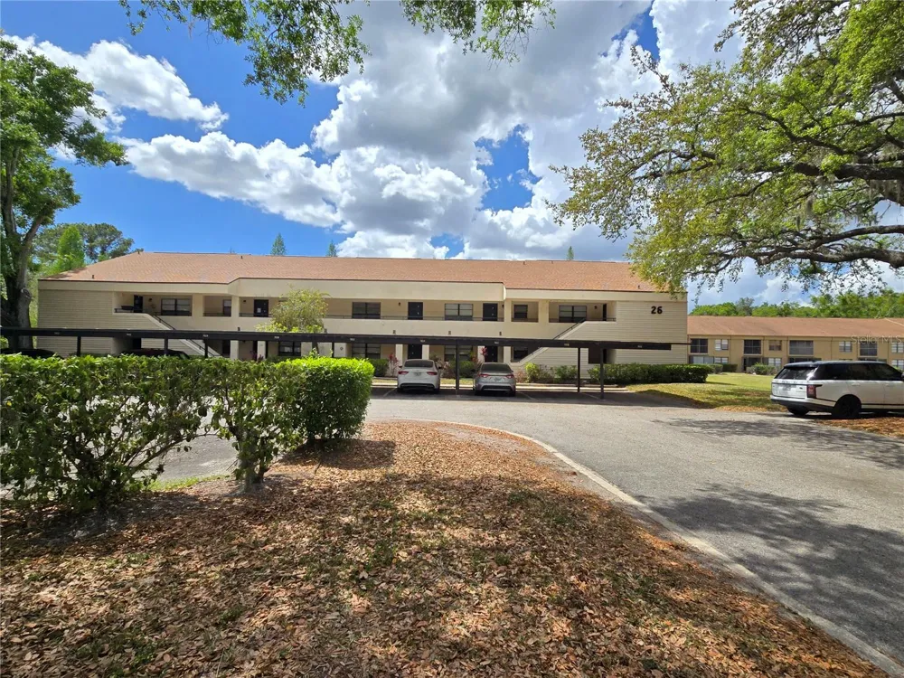 7838 NIAGARA AVENUE #305 Tampa, FL 33617