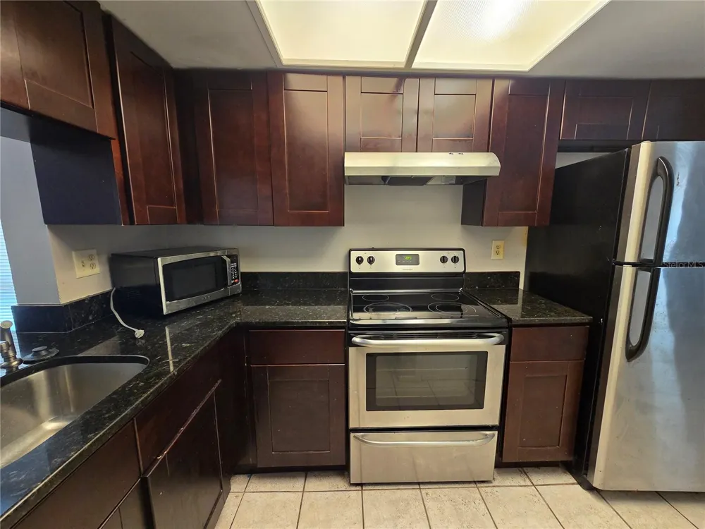 7838 NIAGARA AVENUE #305 Tampa, FL 33617