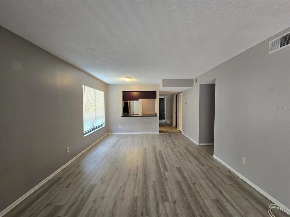 7838 NIAGARA AVENUE #305 Tampa, FL 33617