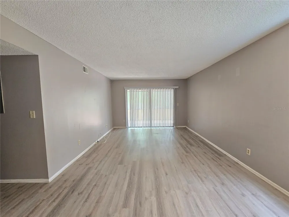 7838 NIAGARA AVENUE #305 Tampa, FL 33617
