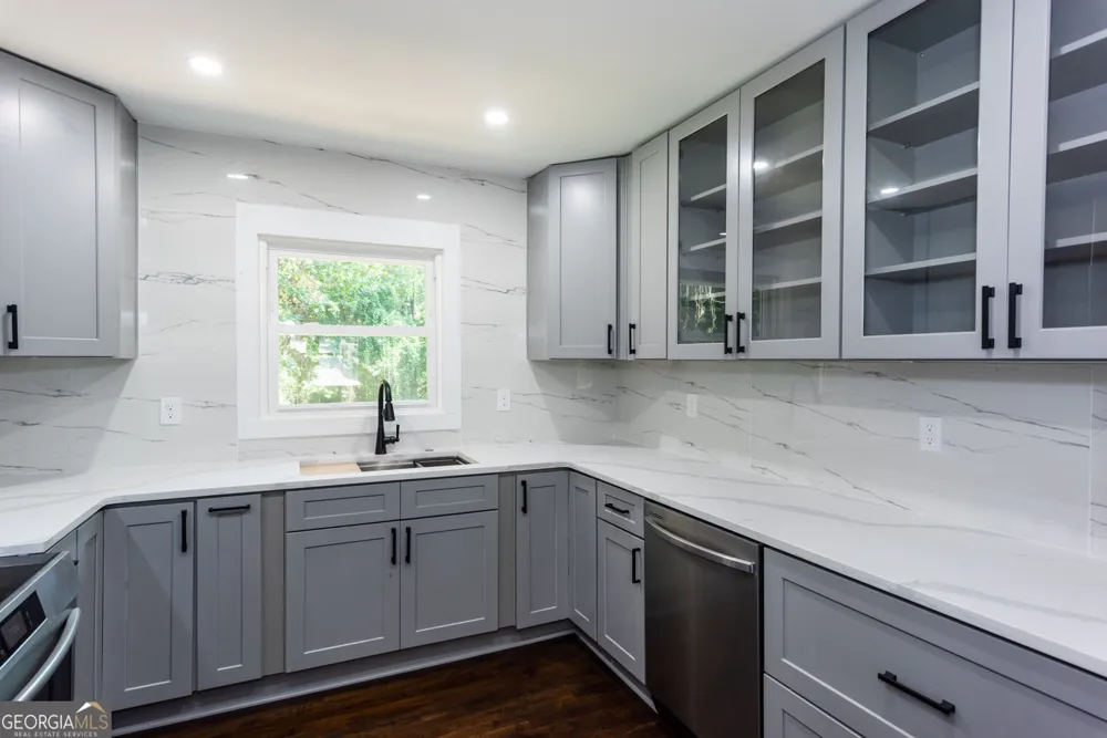 1827 North AVE NW Atlanta, GA 30318