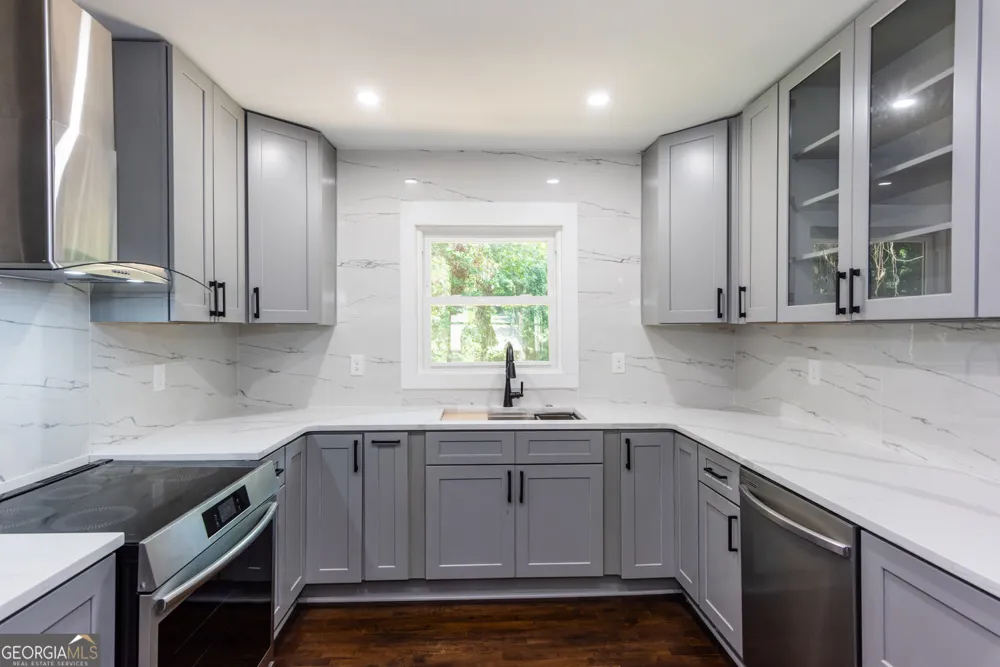 1827 North AVE NW Atlanta, GA 30318