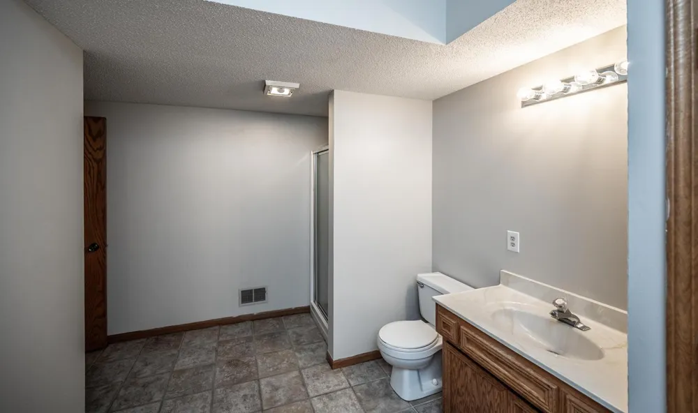 14351 Glenda Drive Apple Valley, MN 55124