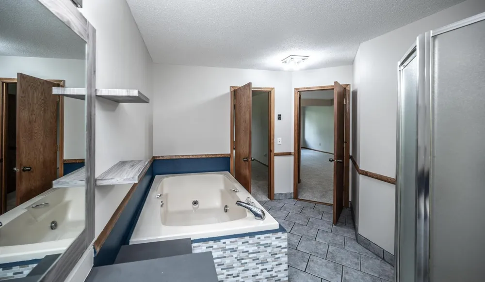 14351 Glenda Drive Apple Valley, MN 55124