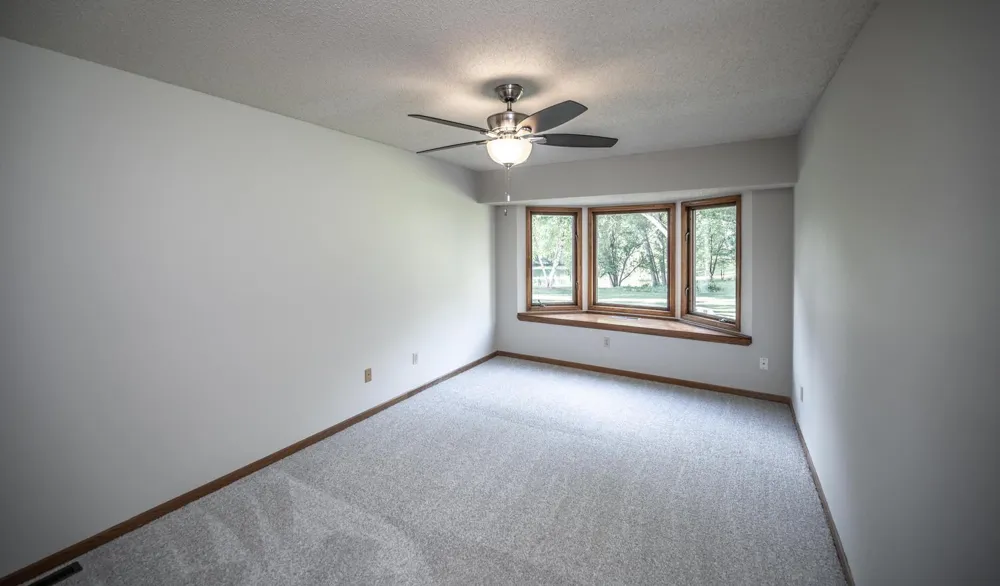 14351 Glenda Drive Apple Valley, MN 55124