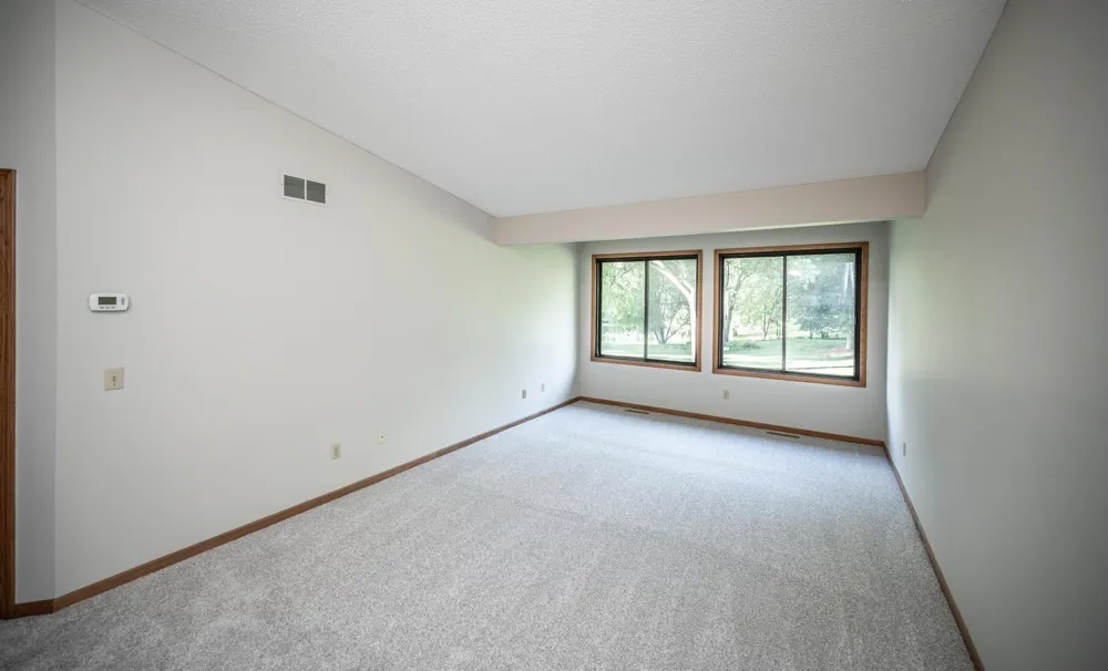 14351 Glenda Drive Apple Valley, MN 55124