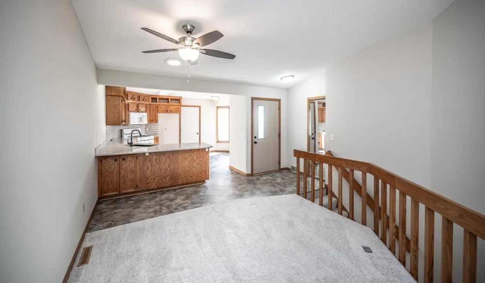 14351 Glenda Drive Apple Valley, MN 55124