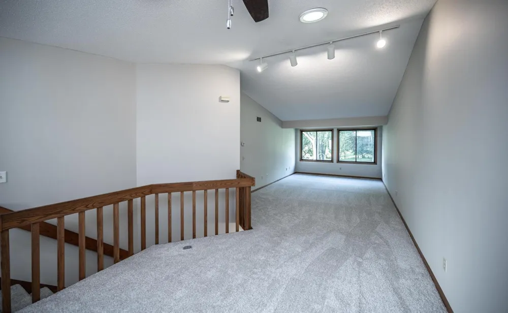 14351 Glenda Drive Apple Valley, MN 55124