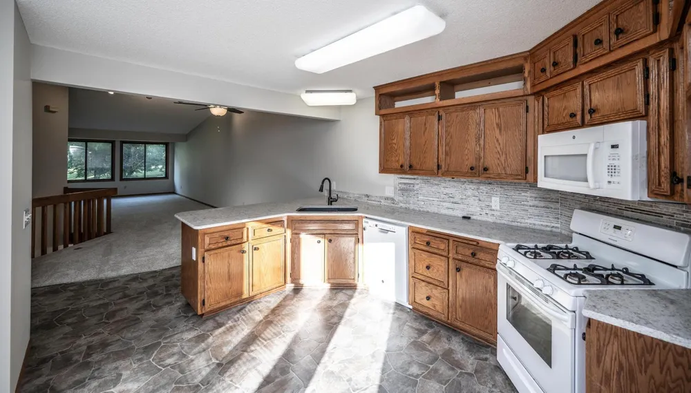 14351 Glenda Drive Apple Valley, MN 55124