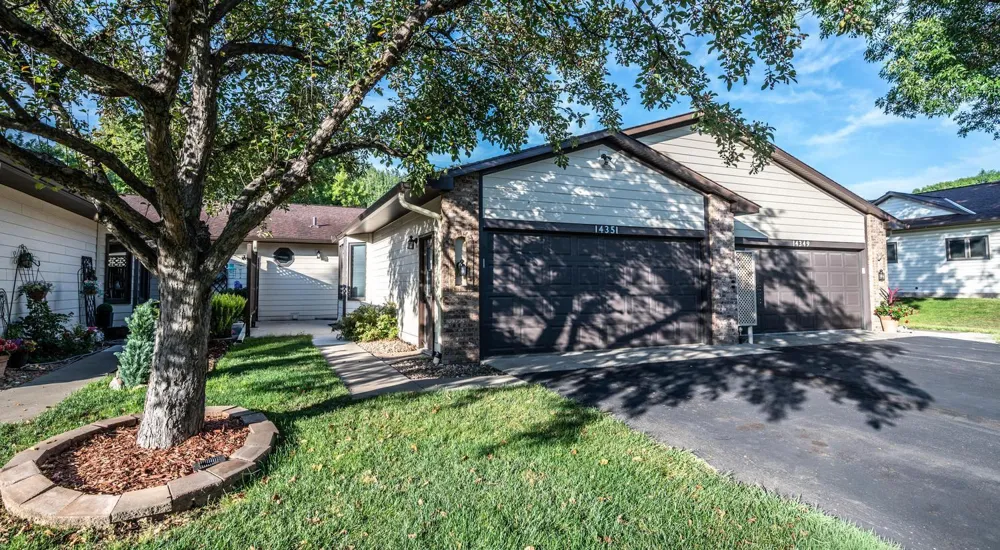 14351 Glenda Drive Apple Valley, MN 55124