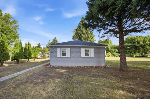 109 2nd Avenue SW