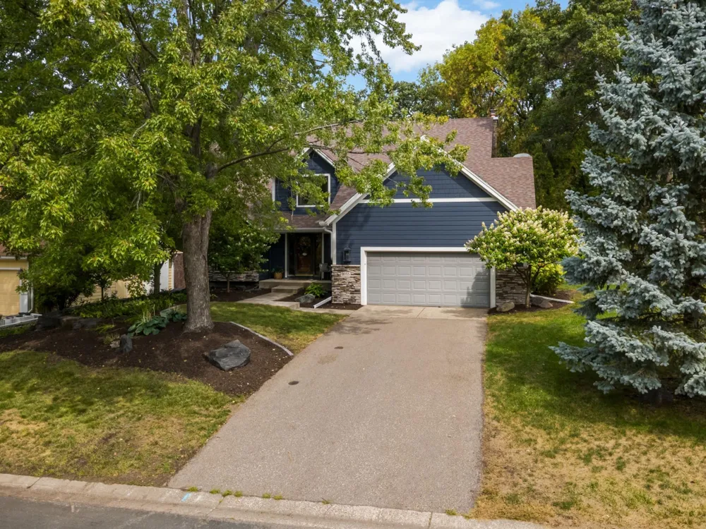 1655 Mallard Drive Eagan, MN 55122