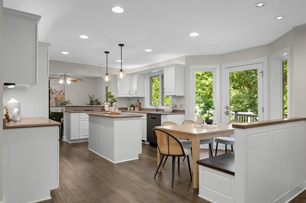 1655 Mallard Drive Eagan, MN 55122