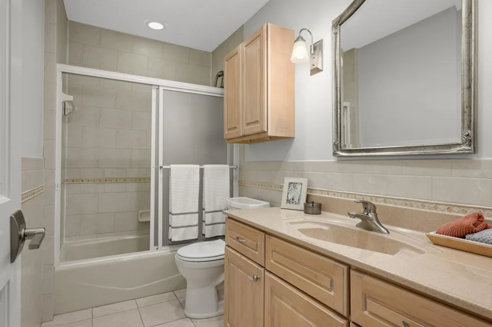 1655 Mallard Drive Eagan, MN 55122