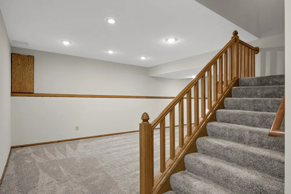 1655 Mallard Drive Eagan, MN 55122