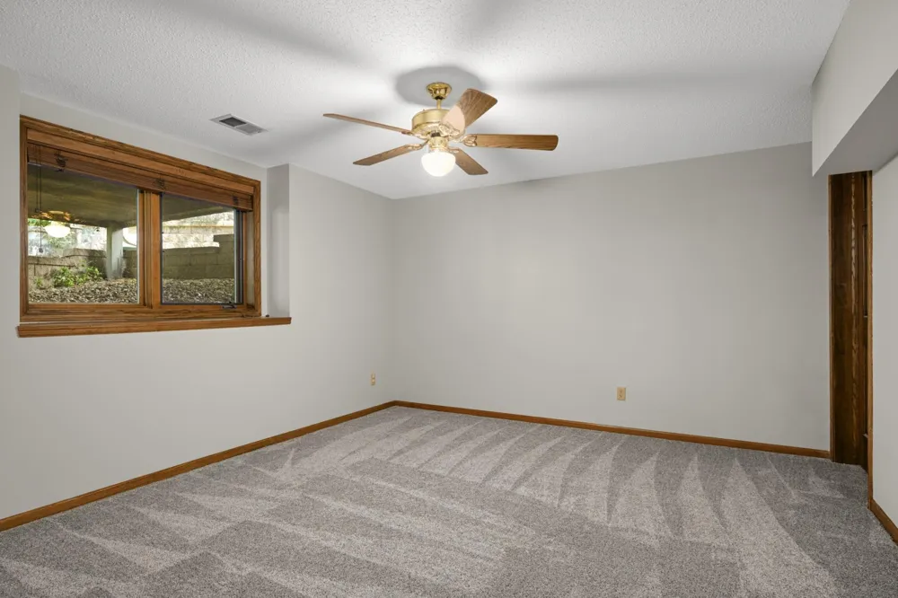 1655 Mallard Drive Eagan, MN 55122