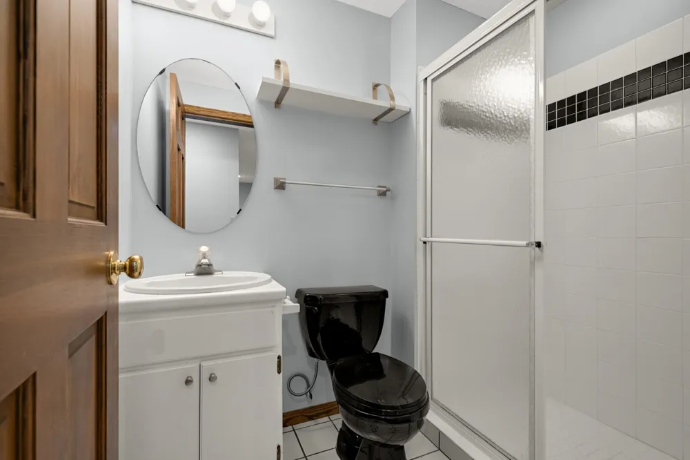 1655 Mallard Drive Eagan, MN 55122