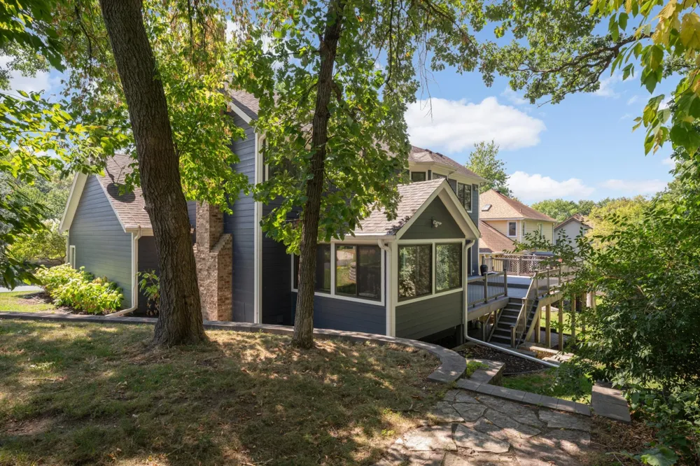 1655 Mallard Drive Eagan, MN 55122