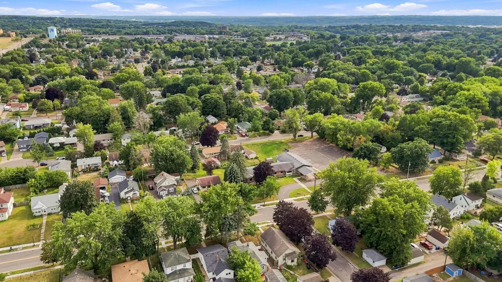 2211 Minnehaha Avenue E Saint Paul, MN 55119