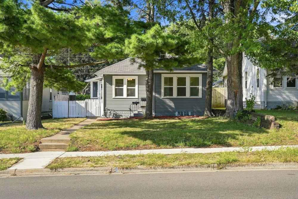 2211 Minnehaha Avenue E Saint Paul, MN 55119