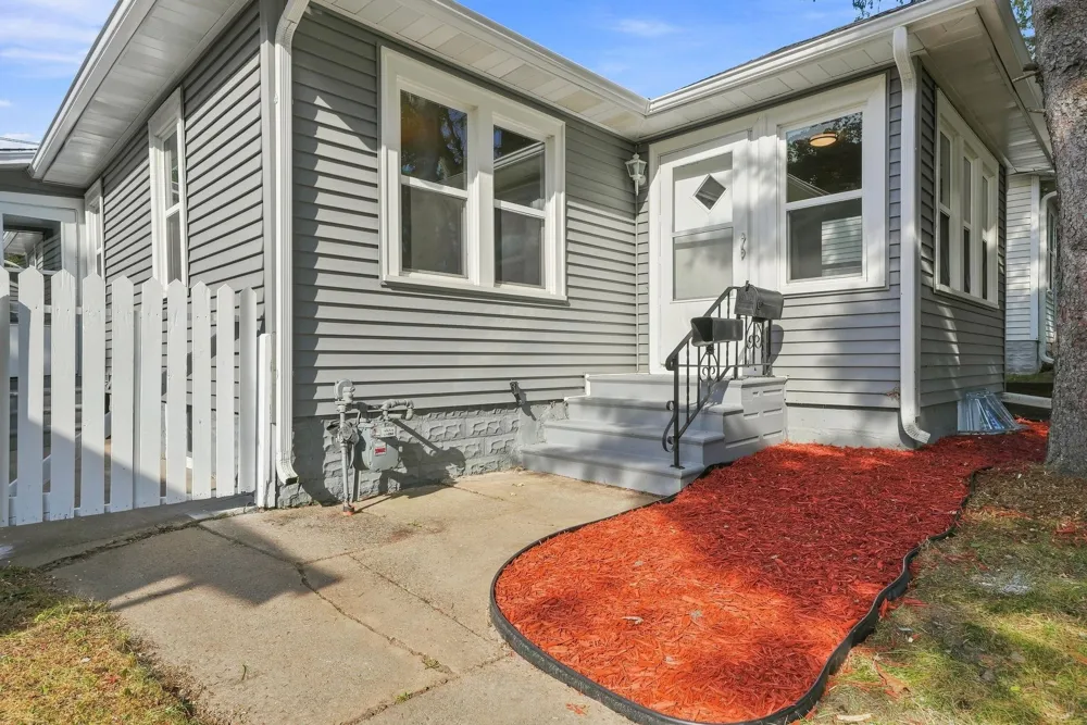 2211 Minnehaha Avenue E Saint Paul, MN 55119