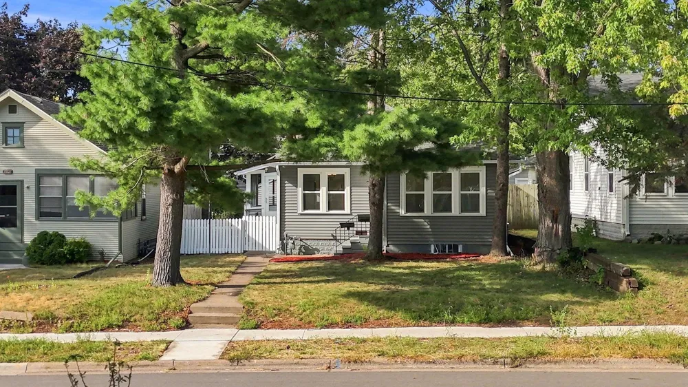 2211 Minnehaha Avenue E Saint Paul, MN 55119