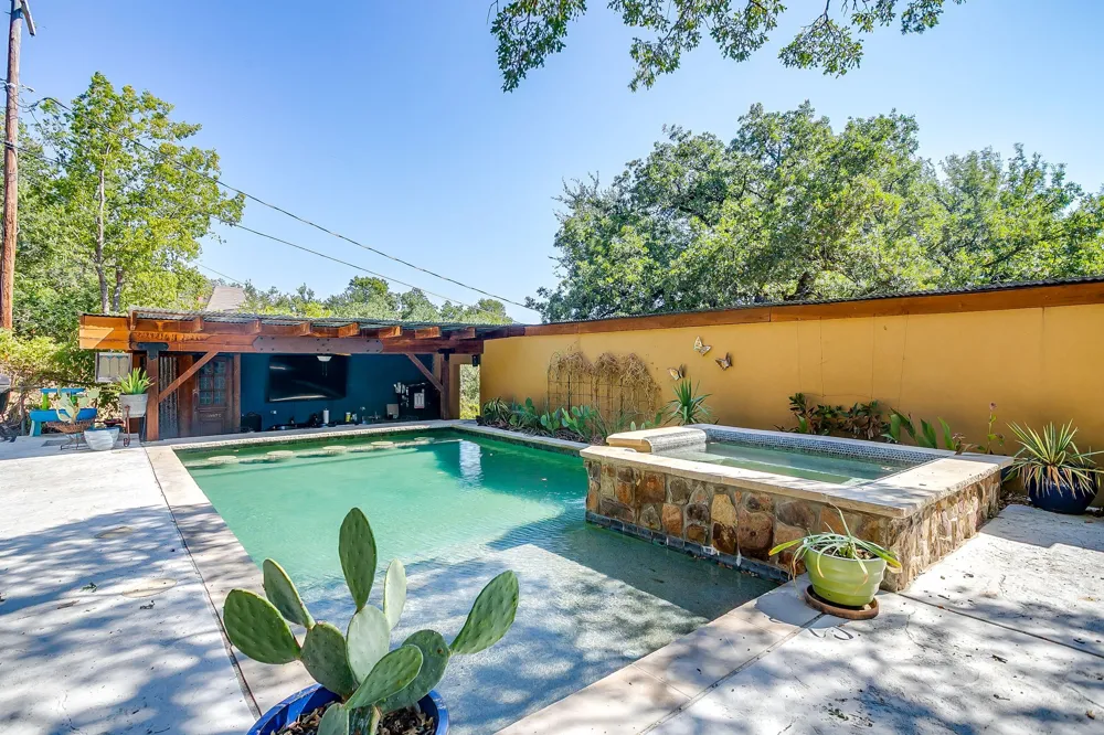 620 NW 6th Street Mineral Wells, TX 76067