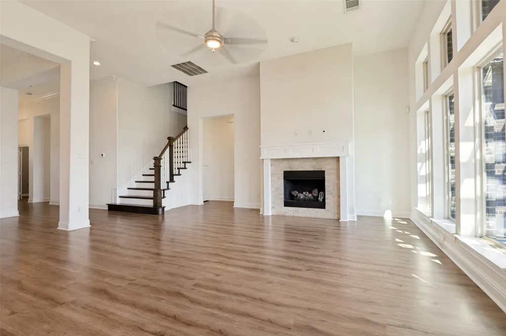 703 Waterlane Drive Mansfield, TX 76063