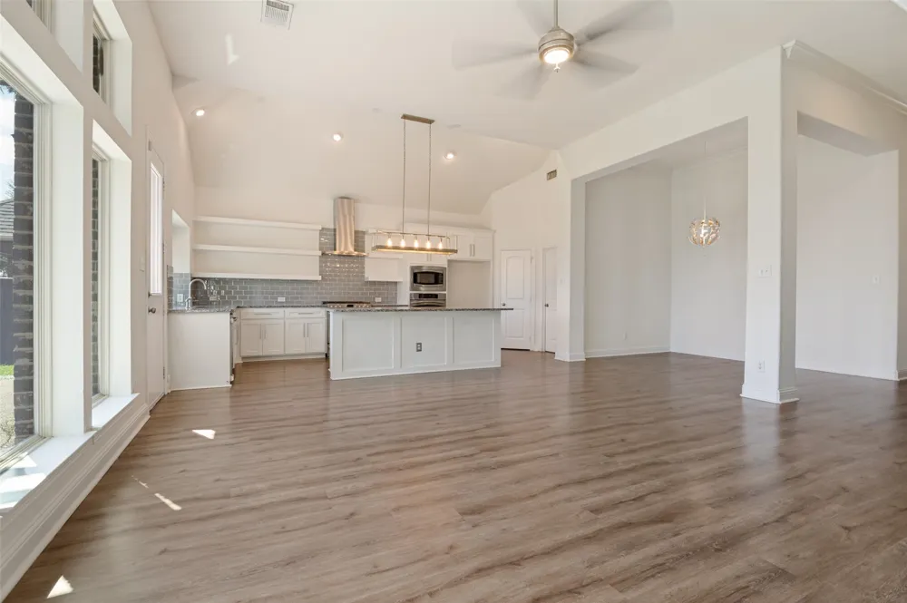 703 Waterlane Drive Mansfield, TX 76063