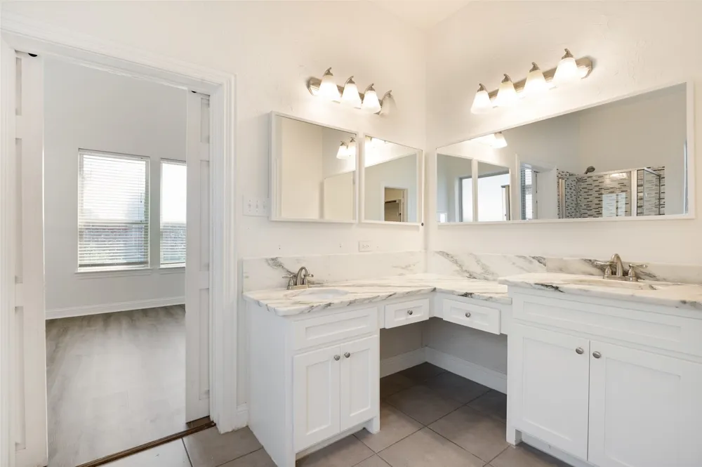 703 Waterlane Drive Mansfield, TX 76063