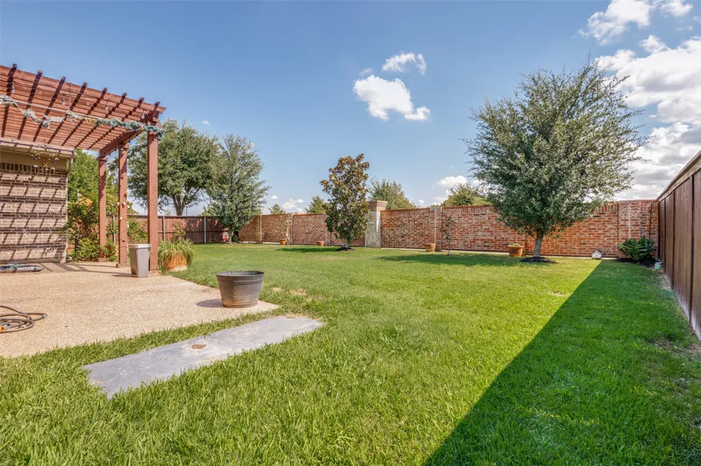 703 Waterlane Drive Mansfield, TX 76063