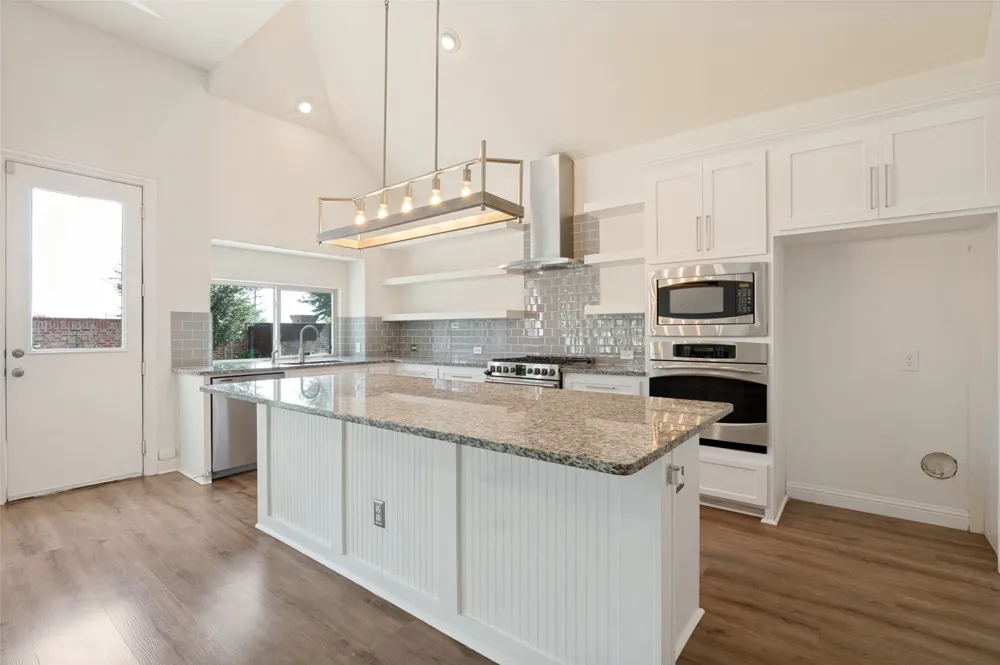 703 Waterlane Drive Mansfield, TX 76063