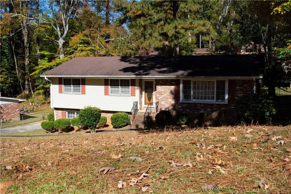 2719 Waleska Way East Point, GA 30344