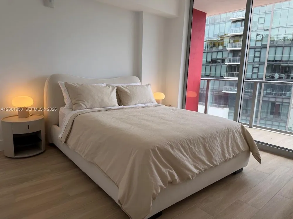 90 NE 32 #803 Miami, FL 33137