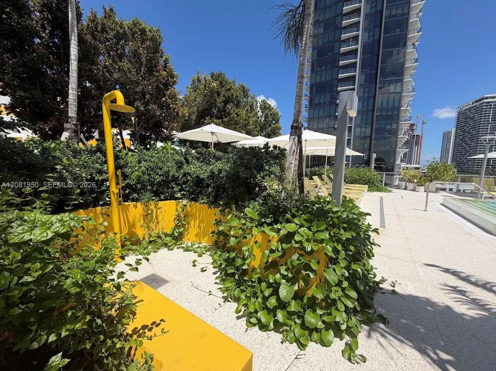 90 NE 32 #803 Miami, FL 33137
