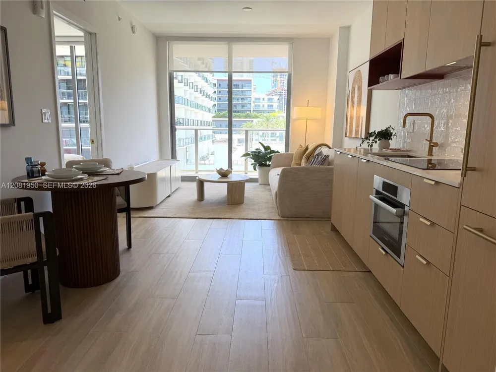 90 NE 32 #803 Miami, FL 33137